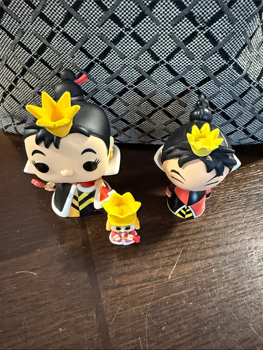Funko Queen of Hearts Figures - Picture 2 of 2